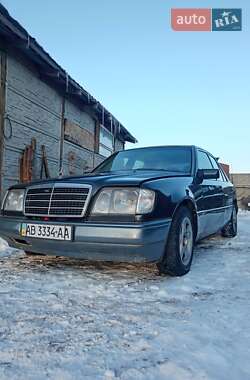 Седан Mercedes-Benz E-Class 1995 в Вінниці