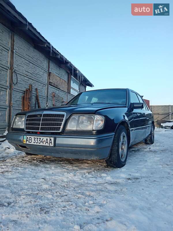 Mercedes-Benz E-Class 1995