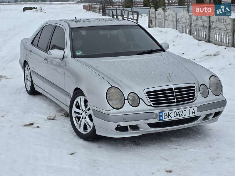 Mercedes-Benz E-Class 2001