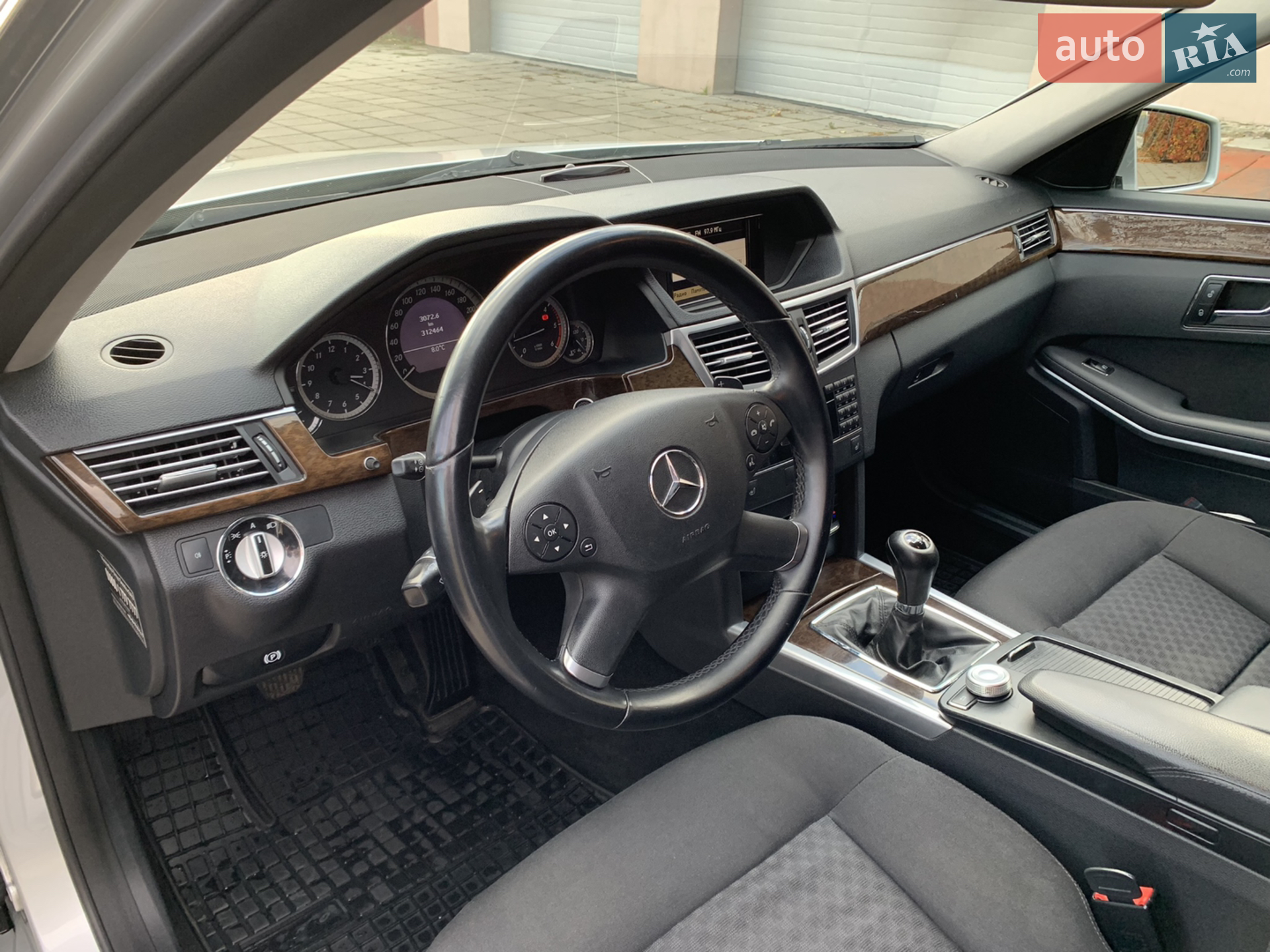2010 Mercedes-Benz E-klasse - мініатюра 10