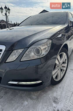 Седан Mercedes-Benz E-Class 2012 в Стрые