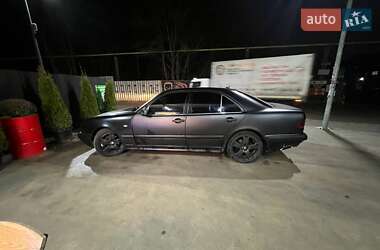 Седан Mercedes-Benz E-Class 1999 в Пирятине