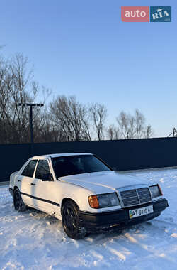 Седан Mercedes-Benz E-Class 1988 в Черновцах