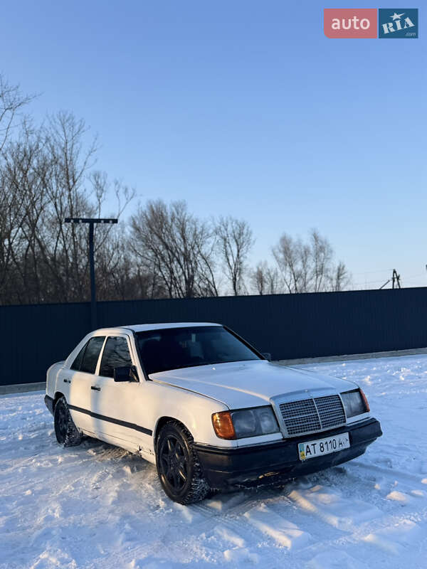 Mercedes-Benz E-Class 1988
