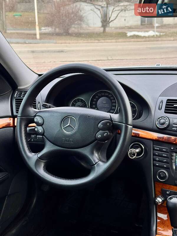Седан Mercedes-Benz E-Class 2007 в Запорожье