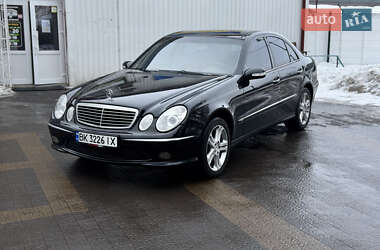 Седан Mercedes-Benz E-Class 2004 в Ровно