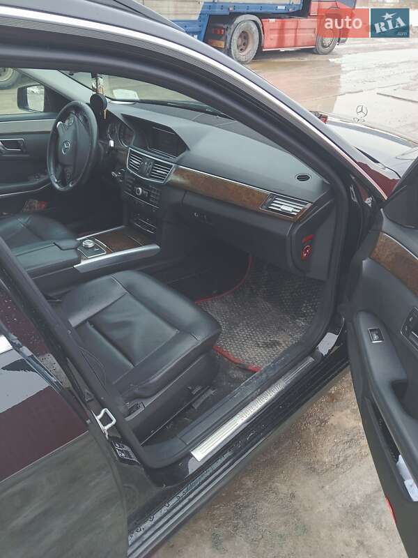 Mercedes-Benz E-Class 2012