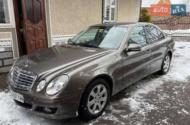 Седан Mercedes-Benz E-Class 2007 в Перегинском
