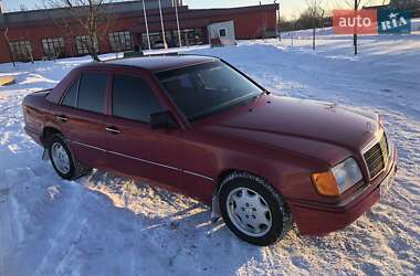 Седан Mercedes-Benz E-Class 1995 в Рівному