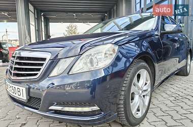 Седан Mercedes-Benz E-Class 2012 в Ровно