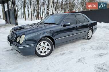 Седан Mercedes-Benz E-Class 2000 в Львове