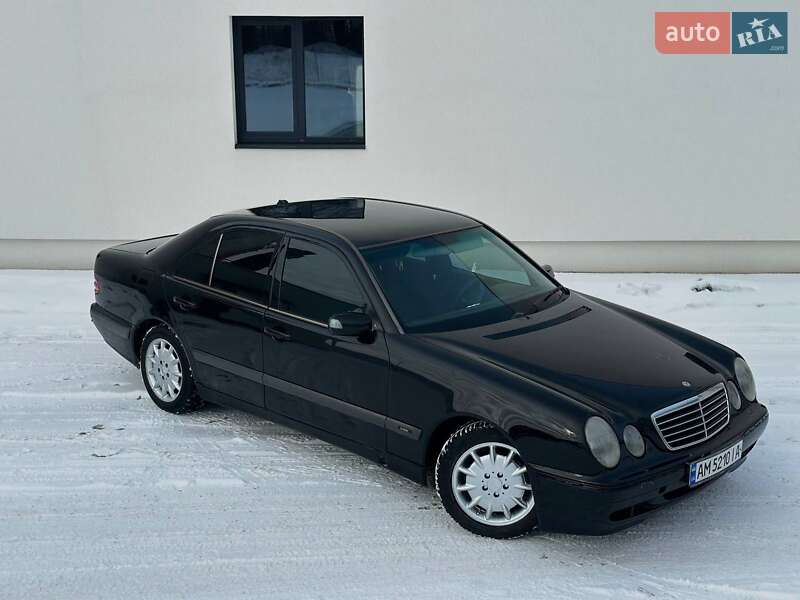 Mercedes-Benz E-Class 2000