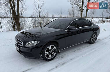 Седан Mercedes-Benz E-Class 2018 в Києві
