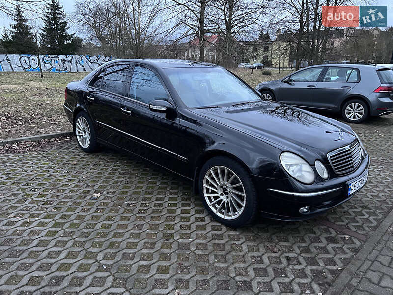 Mercedes-Benz E-Class 2004