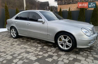 Седан Mercedes-Benz E-Class 2003 в Воловце