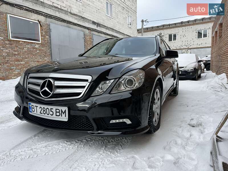 Mercedes-Benz E-Class 2011