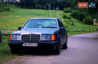 Седан Mercedes-Benz E-Class 1995 в Черкасах