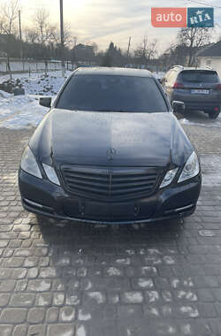 Седан Mercedes-Benz E-Class 2010 в Львове
