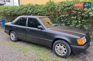 Седан Mercedes-Benz E-Class 1990 в Ужгороді