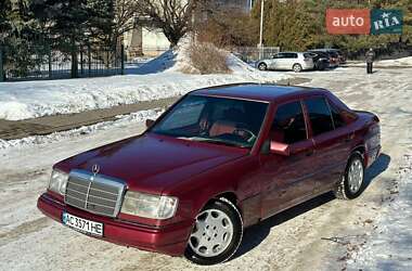 Седан Mercedes-Benz E-Class 1993 в Луцьку