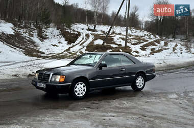 Купе Mercedes-Benz E-Class 1990 в Ровно