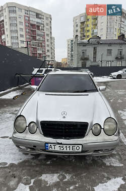 Седан Mercedes-Benz E-Class 2001 в Львове