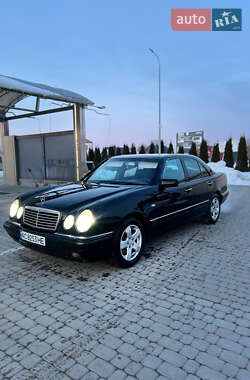 Седан Mercedes-Benz E-Class 1998 в Городку