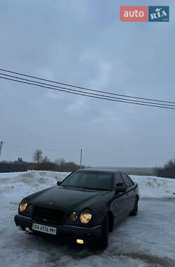 Седан Mercedes-Benz E-Class 1995 в Борисполе
