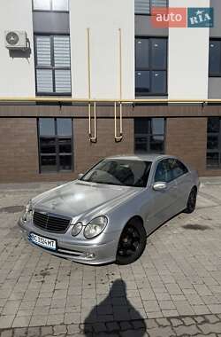 Седан Mercedes-Benz E-Class 2002 в Шептицькому