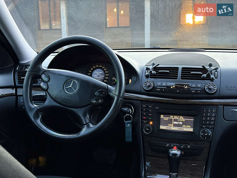 Седан Mercedes-Benz E-Class 2008 в Меденичах