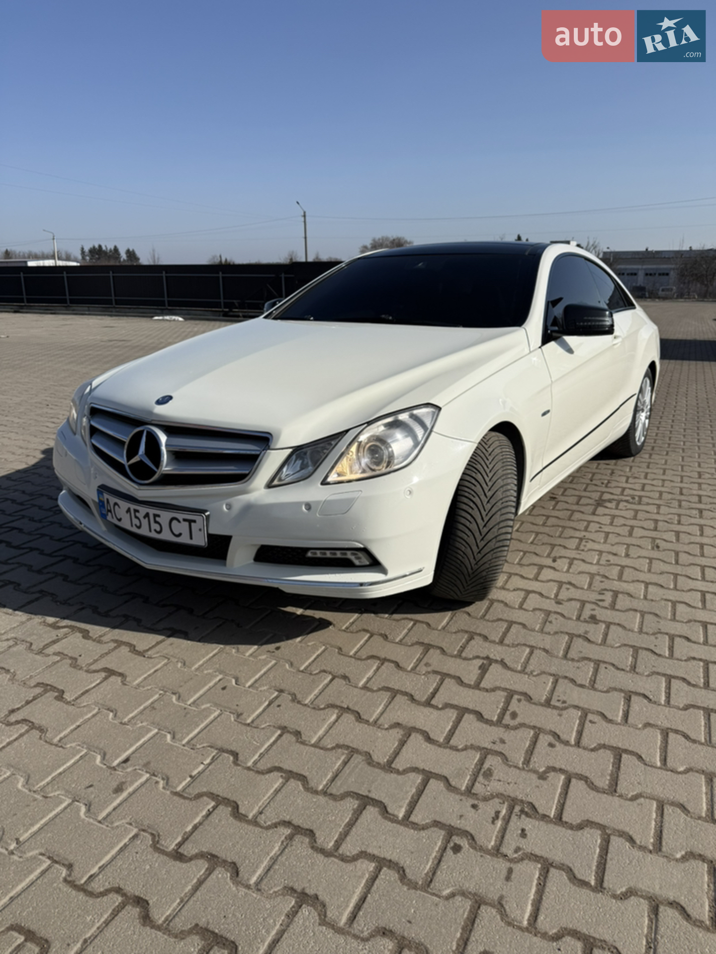 2010 Mercedes-Benz E-klasse - фото 1