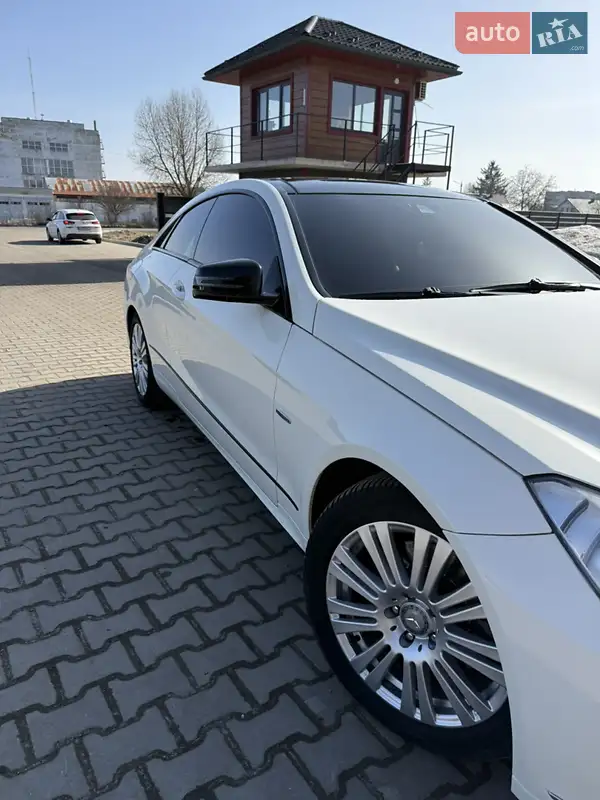Mercedes-Benz E-Class 2010 VIN WDD2073031F083928 фото оголошення 10 з 58