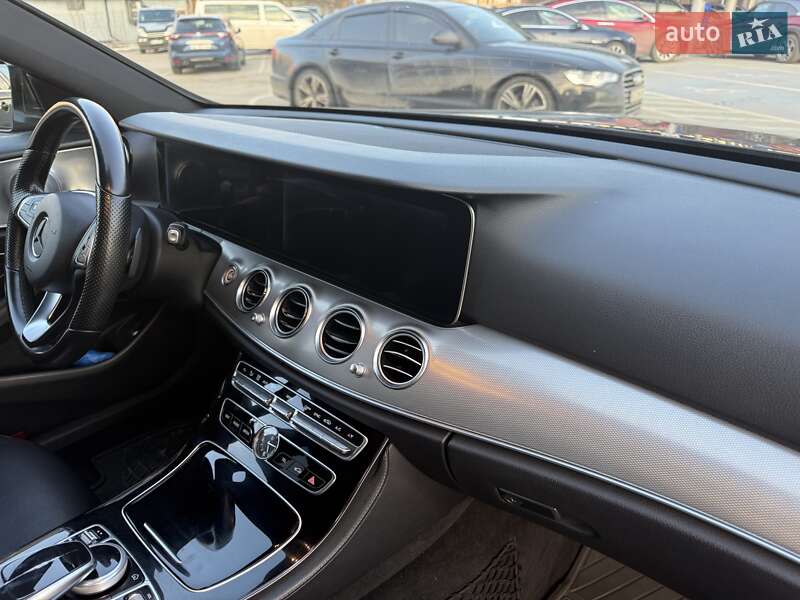 Mercedes-Benz E-Class 2017 Mercedes-Benz E-Class 2017