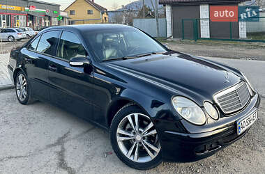 Седан Mercedes-Benz E-Class 2002 в Хусті