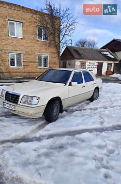 Седан Mercedes-Benz E-Class 1992 в Житомирі