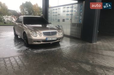 Седан Mercedes-Benz E-Class 2003 в Києві