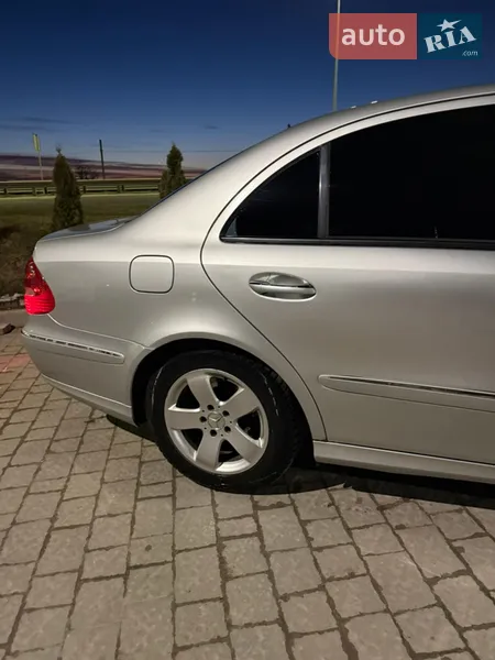 Mercedes-Benz E-Class 2005 VIN WDB2110231A751557 фото оголошення 4 з 59