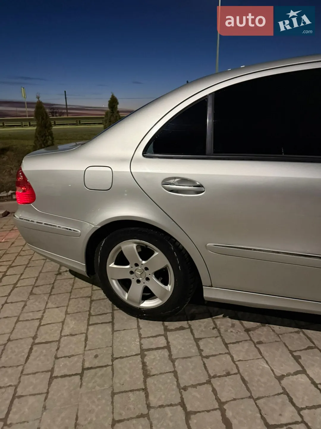 Mercedes-Benz E-Class 2005 VIN WDB2110231A751557 фото оголошення 4 з 29