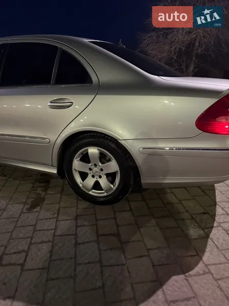 Mercedes-Benz E-Class 2005 VIN WDB2110231A751557 фото оголошення 9 з 59