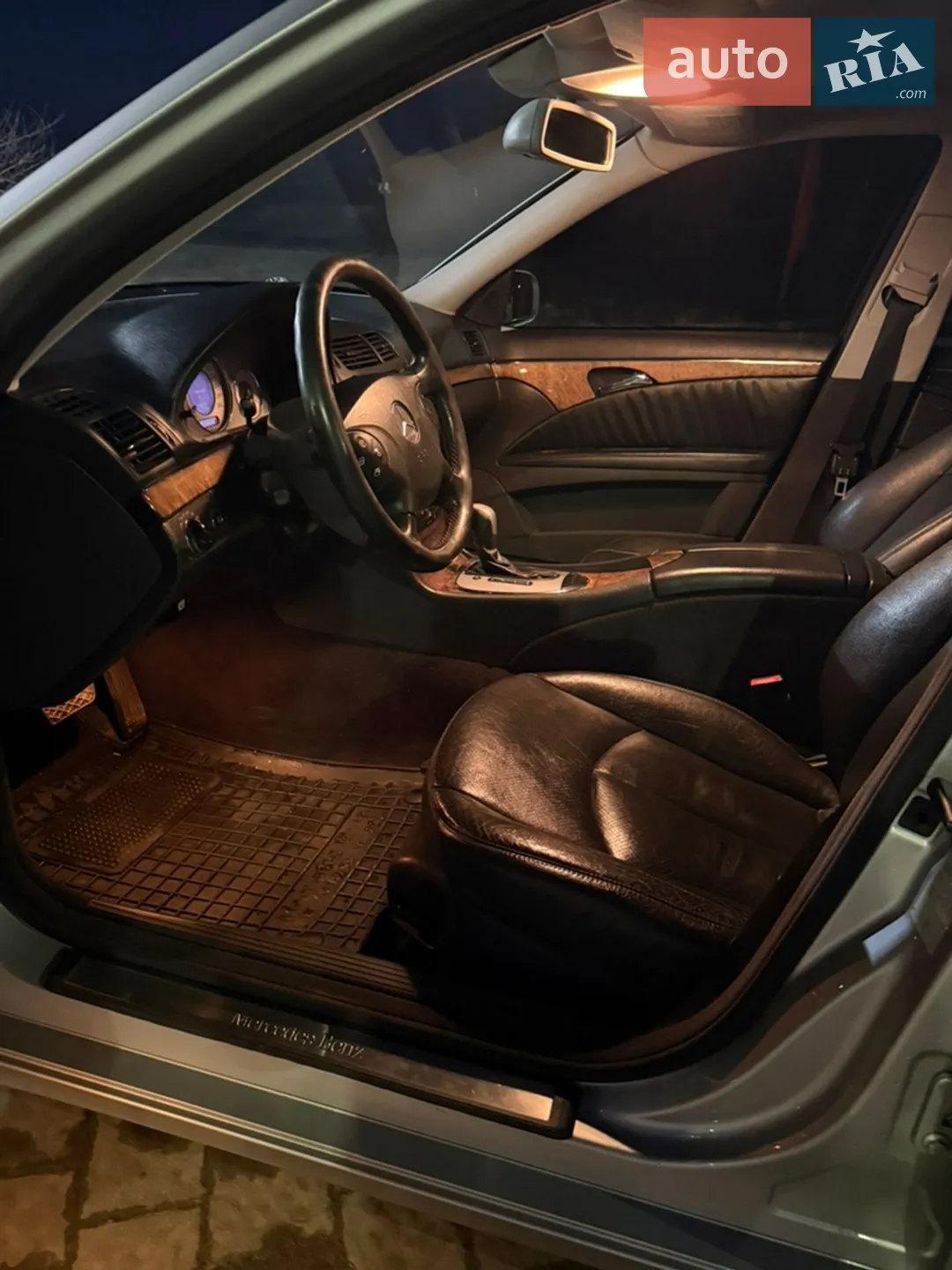 Mercedes-Benz E-Class 2005 VIN WDB2110231A751557 фото оголошення 15 з 29