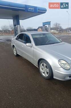 Седан Mercedes-Benz E-Class 2004 в Чернівцях
