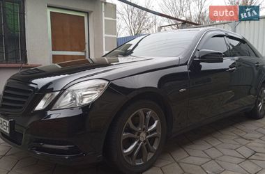 Седан Mercedes-Benz E-Class 2011 в Сумах