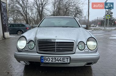 Седан Mercedes-Benz E-Class 1998 в Кременце