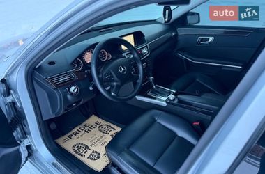 Седан Mercedes-Benz E-Class 2009 в Черновцах