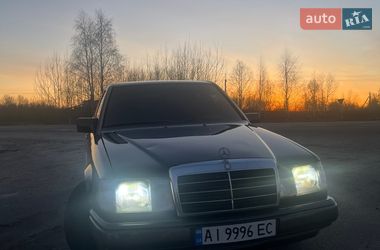 Седан Mercedes-Benz E-Class 1991 в Киеве