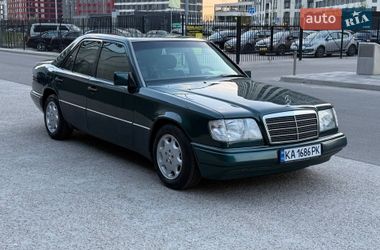 Седан Mercedes-Benz E-Class 1995 в Киеве