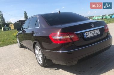 Седан Mercedes-Benz E-Class 2010 в Товсте