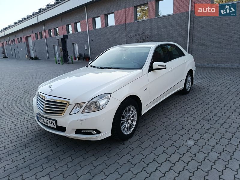 Mercedes-Benz E-Class 2010