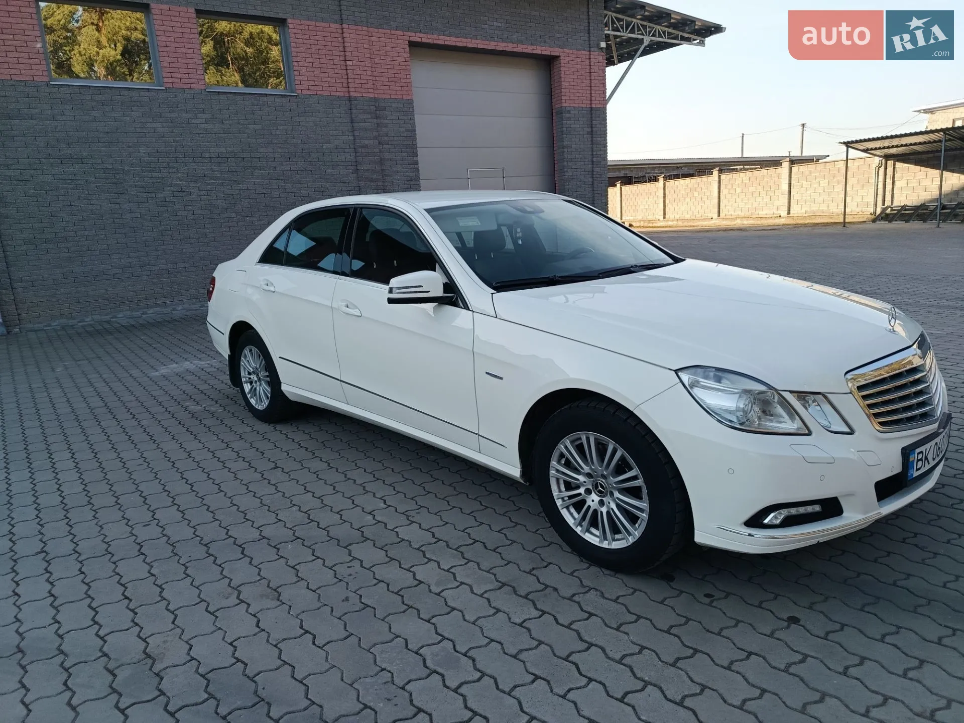 2010 Mercedes-Benz E-klasse - мініатюра 3