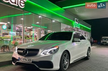 Седан Mercedes-Benz E-Class 2015 в Львове